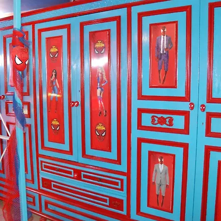 Spidermanhouse I Catânia